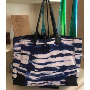 Tory Burch Ella Tie-dye Tote in Babylon Blue